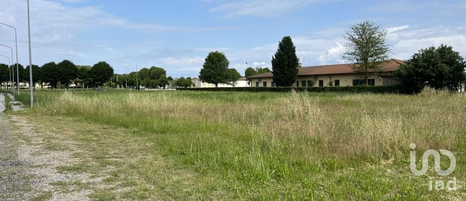 Land of 1,179 m² in Guidizzolo (46040)