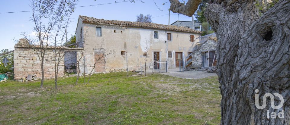 Villa Bifamiliare 13 locali di 180 m² a Ancona (60129)