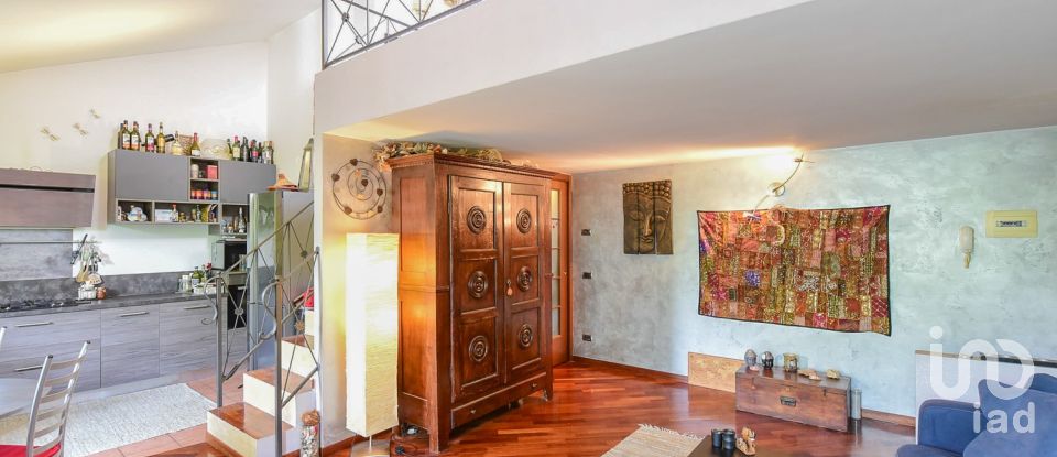 Four-room apartment of 63 m² in Malnate (21046)