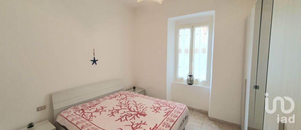 Three-room apartment of 83 m² in Cogoleto (16016)