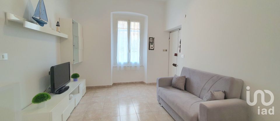 Three-room apartment of 83 m² in Cogoleto (16016)