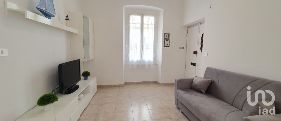 Three-room apartment of 83 m² in Cogoleto (16016)