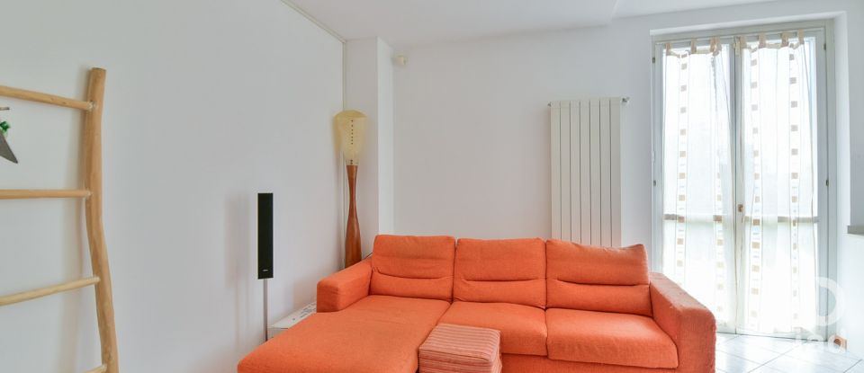 Two-room apartment of 80 m² in Binago (22070)