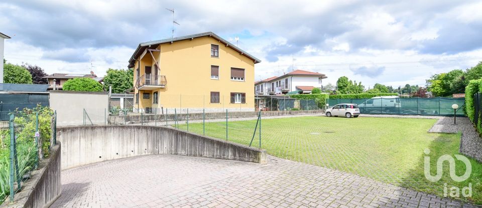 Bilocale di 80 m² a Binago (22070)