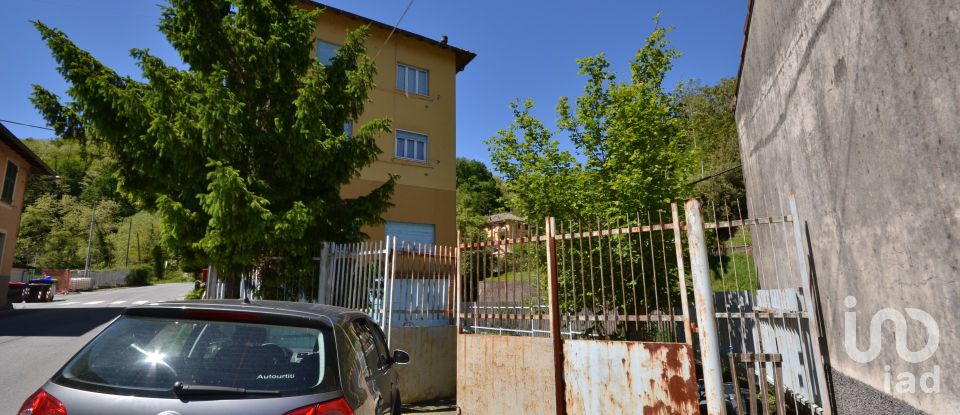 Pareti commerciali di 210 m² in Ceranesi (16014)