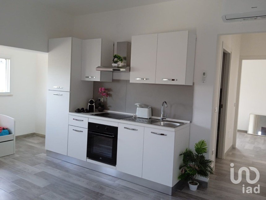 Attico / Mansarda / Loft 3 locali di 65 m² a Civitanova Marche (62012)