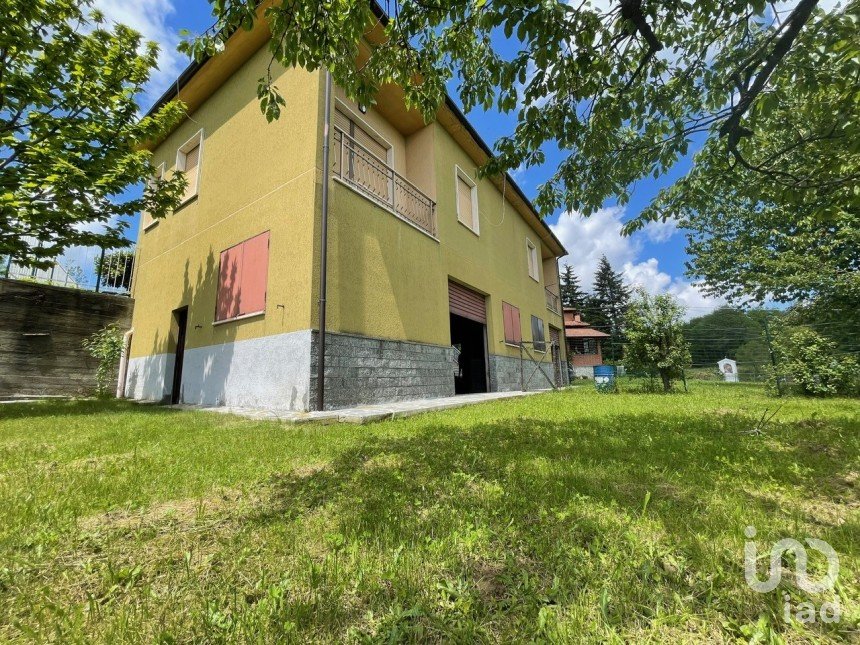 House 6 rooms of 220 m² in Castelnuovo di Ceva (12070)