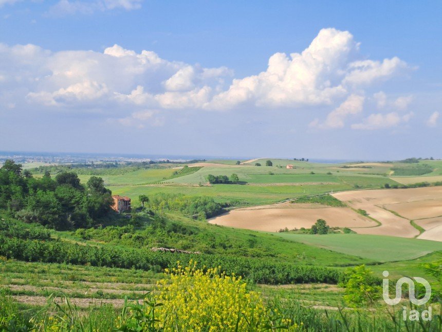 Country house 5 rooms of 147 m² in Cuccaro Monferrato (15037)