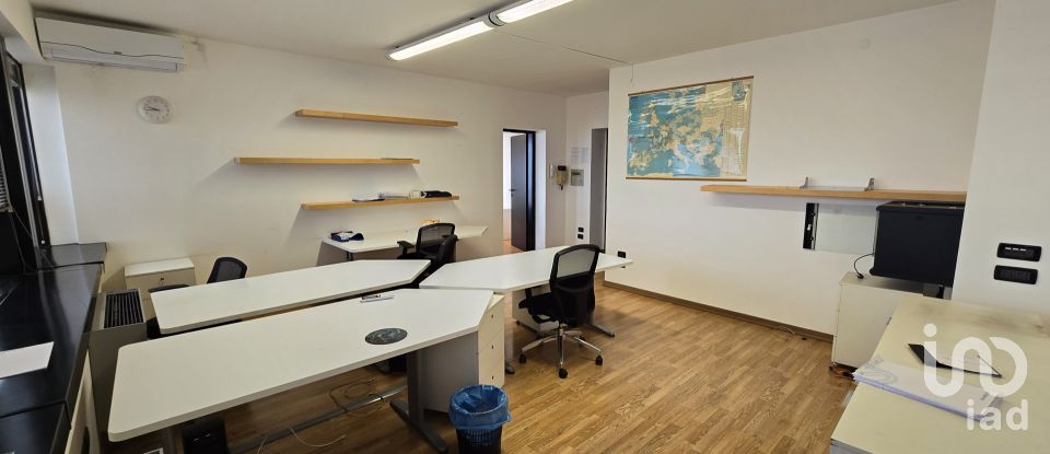 Ufficio di 80 m² in Genova (16129)