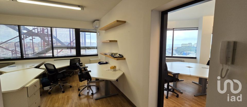 Ufficio di 80 m² in Genova (16129)