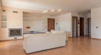 Four-room apartment of 151 m² in Castelfidardo (60022)