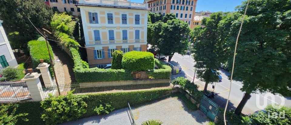 Appartamento 10 locali di 226 m² a Genova (16122)