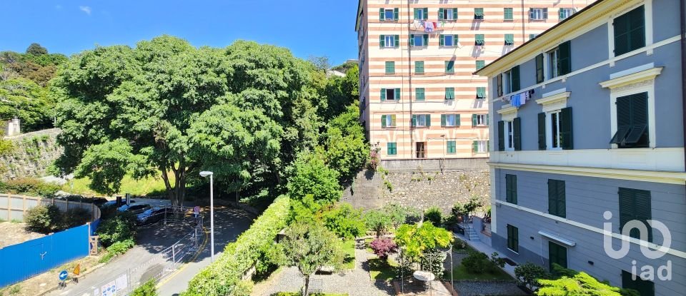 Appartamento 10 locali di 226 m² a Genova (16122)