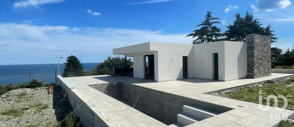 House 7 rooms of 158 m² in Varazze (17019)