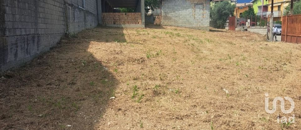 Terreno di 1.120 m² in Pianella (65019)