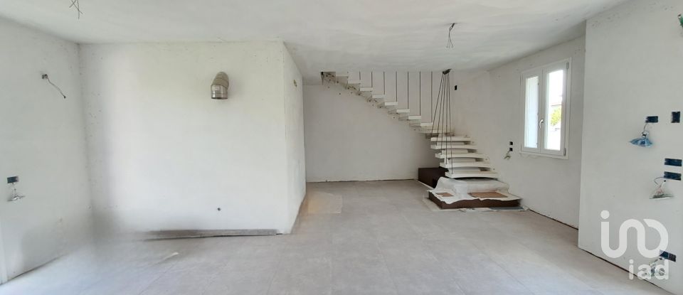 Villa Bifamiliare 8 locali di 170 m² in San Martino di Venezze (45030)