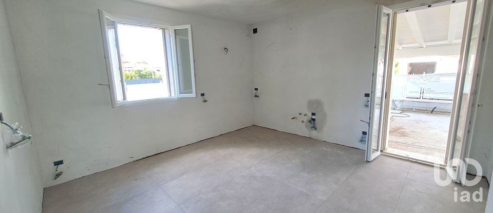 Villa Bifamiliare 8 locali di 170 m² in San Martino di Venezze (45030)