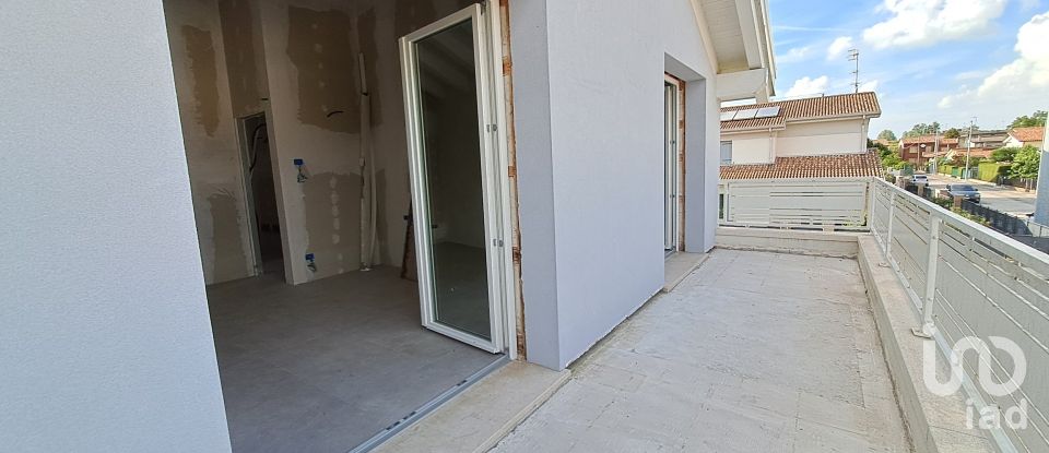 Villa Bifamiliare 8 locali di 170 m² in San Martino di Venezze (45030)