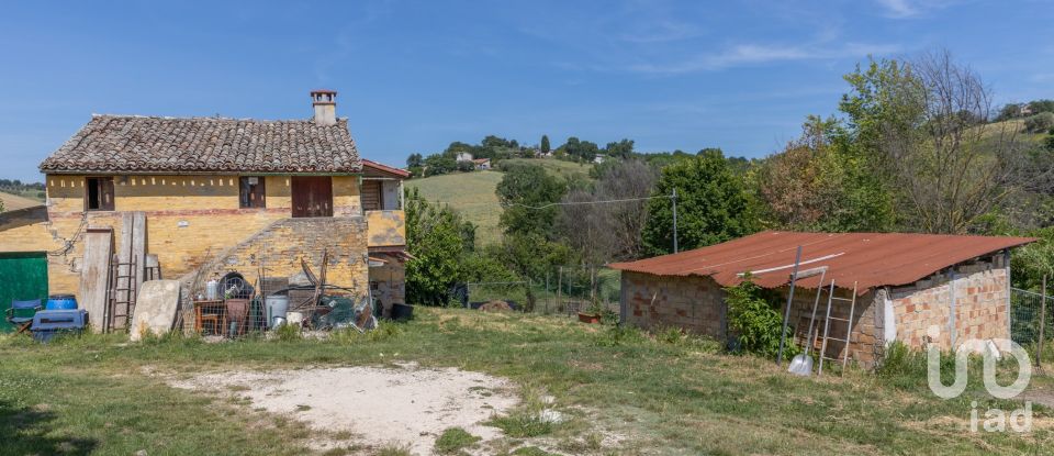 Rustico 4 locali di 140 m² in Filottrano (60024)