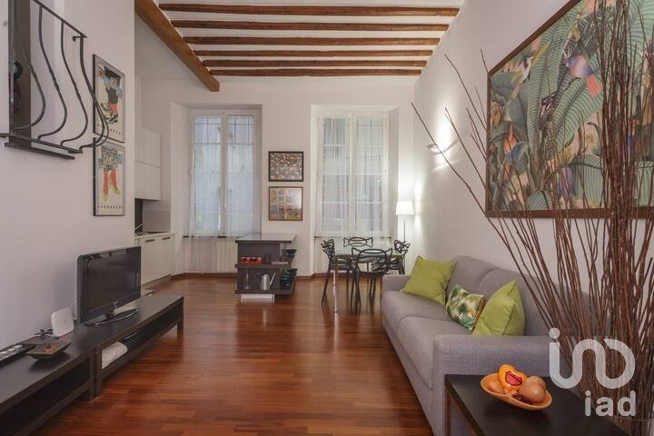 Three-room apartment of 110 m² in Genova (16123)