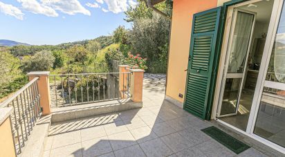 Villa 12 locali di 300 m² in Campomorone (16014)