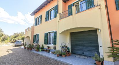 Villa 12 locali di 300 m² in Campomorone (16014)