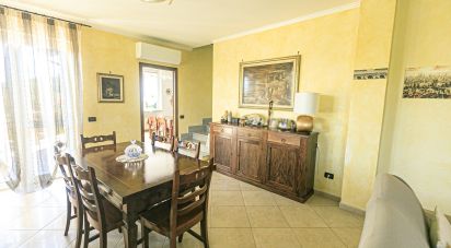 Villa 12 locali di 300 m² in Campomorone (16014)