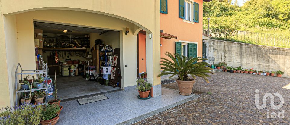 Villa 12 locali di 300 m² in Campomorone (16014)