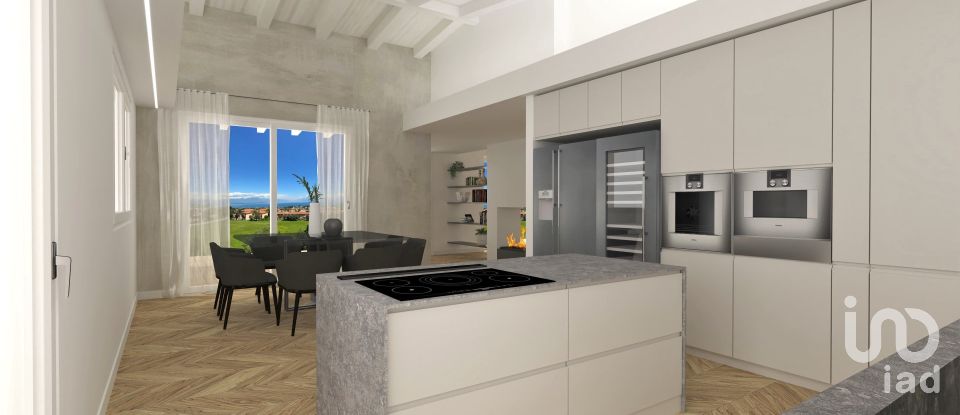 Villa 11 locali di 455 m² in Salò (25087)