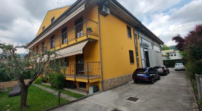 Villa Bifamiliare 8 locali di 196 m² in Botticino (25082)