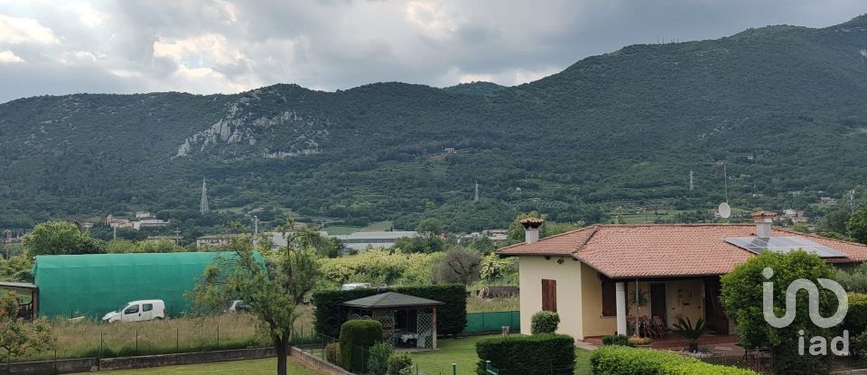 Villa Bifamiliare 8 locali di 196 m² in Botticino (25082)