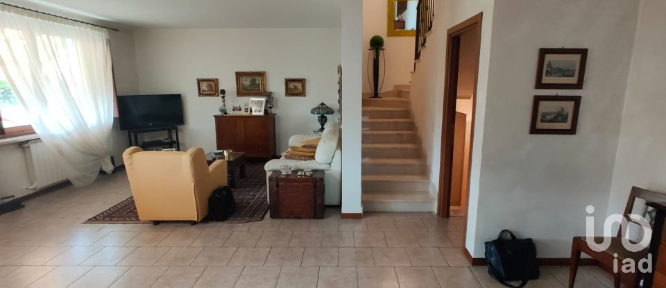 Villa Bifamiliare 8 locali di 196 m² in Botticino (25082)