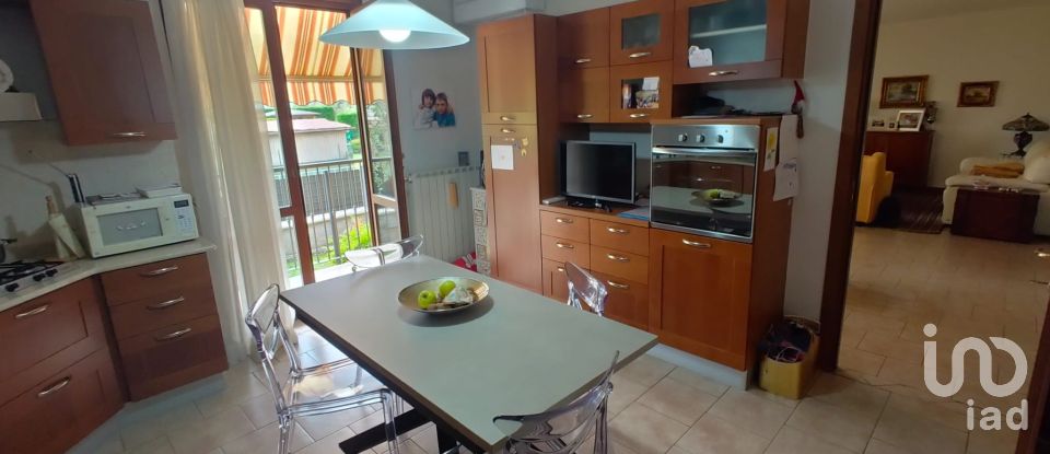 Villa Bifamiliare 8 locali di 196 m² in Botticino (25082)