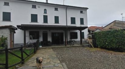Casa indipendente 8 locali di 300 m² in Valenza (15048)