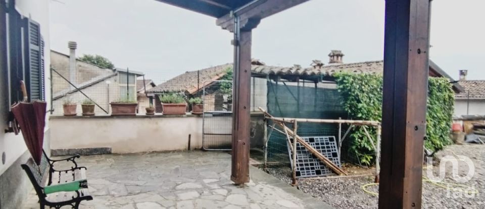 Casa indipendente 8 locali di 300 m² in Valenza (15048)