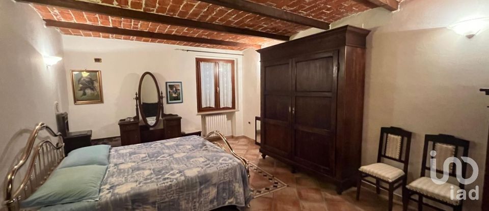 Town house 8 rooms of 300 m² in Valenza (15048)