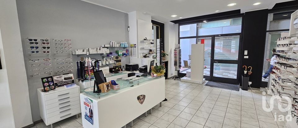 Negozio / locale commerciale di 90 m² in Rivarolo Canavese (10086)