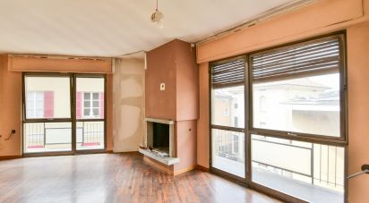 Block of flats in Cantù (22063) of 518 m²