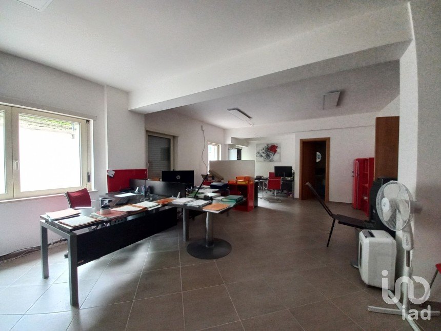 Uffici di 339 m² in L'Aquila (67100)