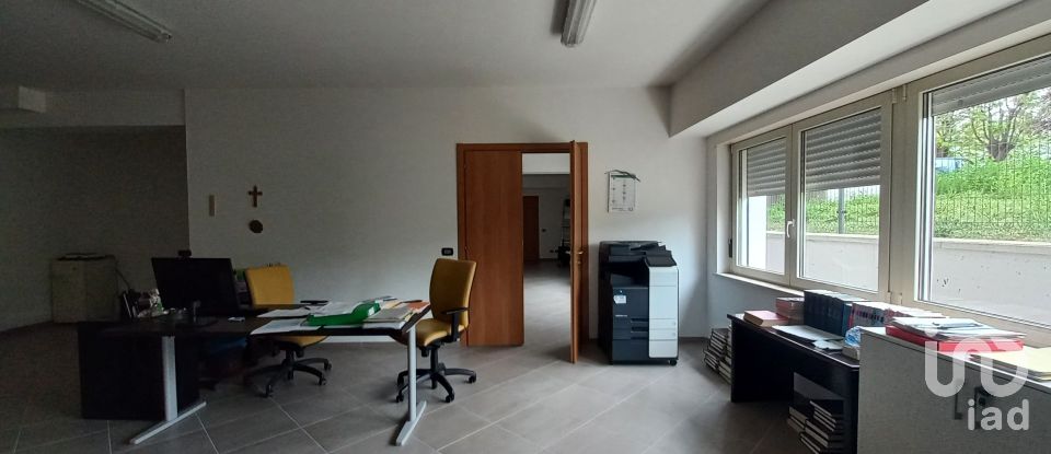 Uffici di 339 m² in L'Aquila (67100)