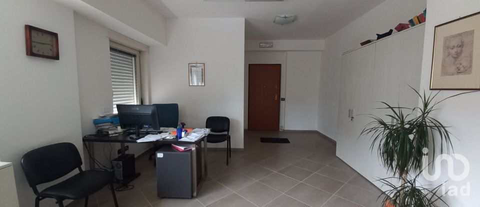 Uffici di 339 m² in L'Aquila (67100)