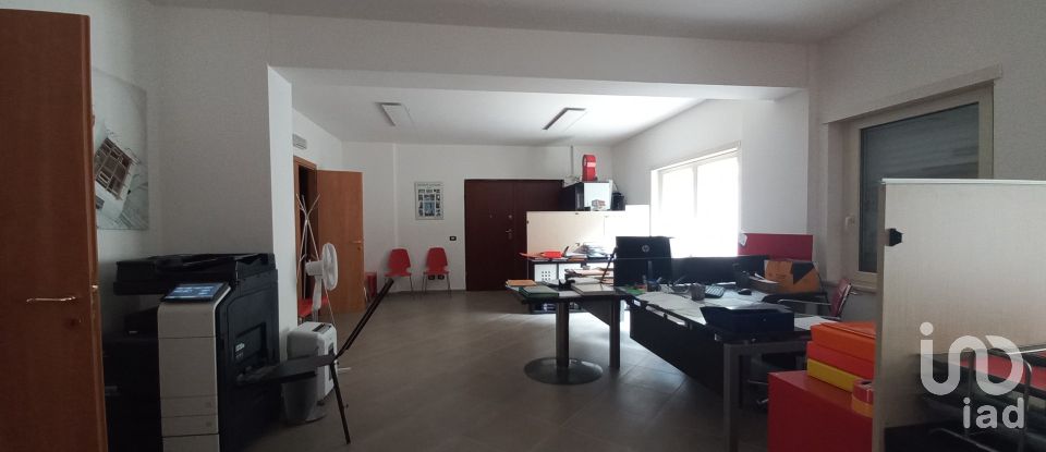 Offices of 339 m² in L'Aquila (67100)