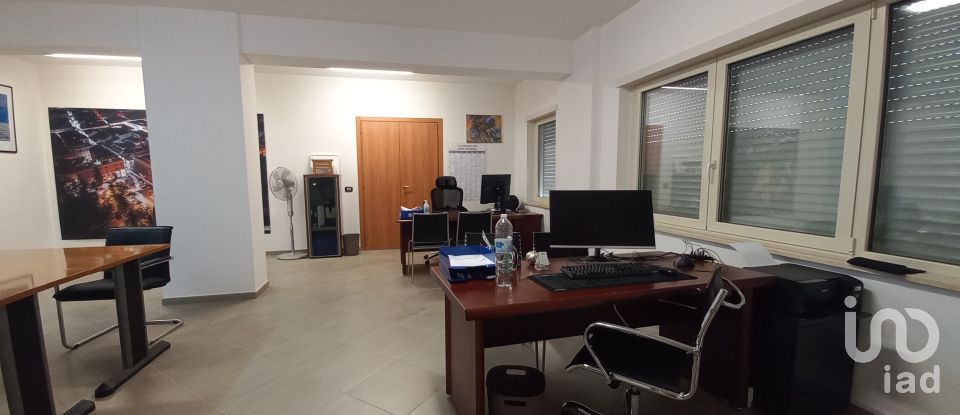 Uffici di 339 m² in L'Aquila (67100)