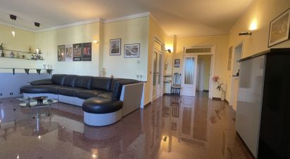 Town house 16 rooms of 355 m² in Cortona (52044)