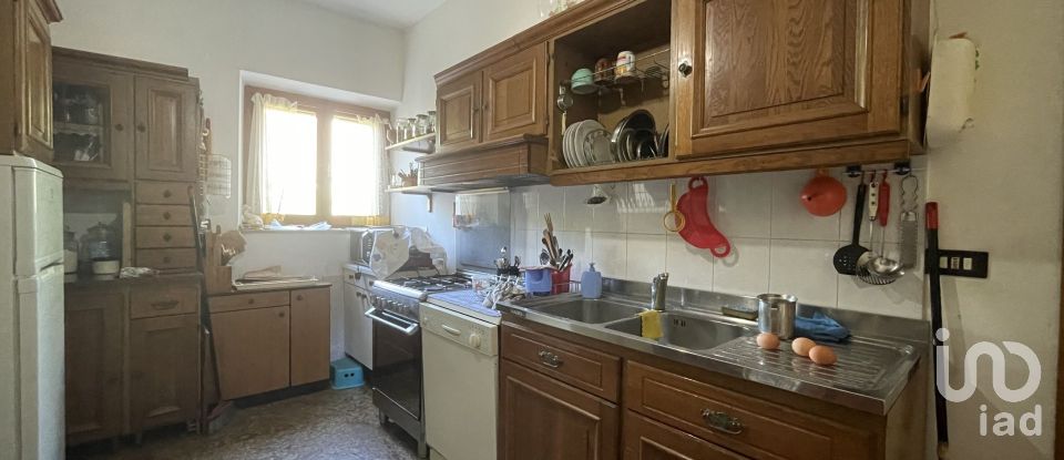 Casa indipendente 16 locali di 355 m² in Cortona (52044)