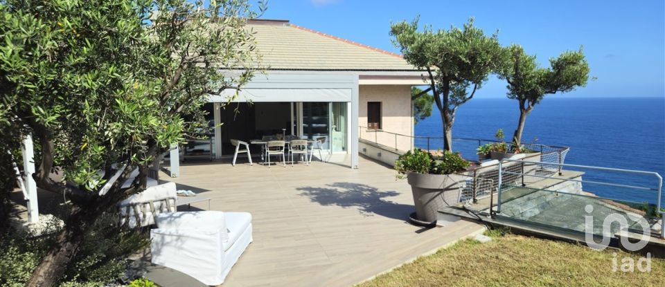 Loft 7 rooms of 100 m² in Arenzano (16011)