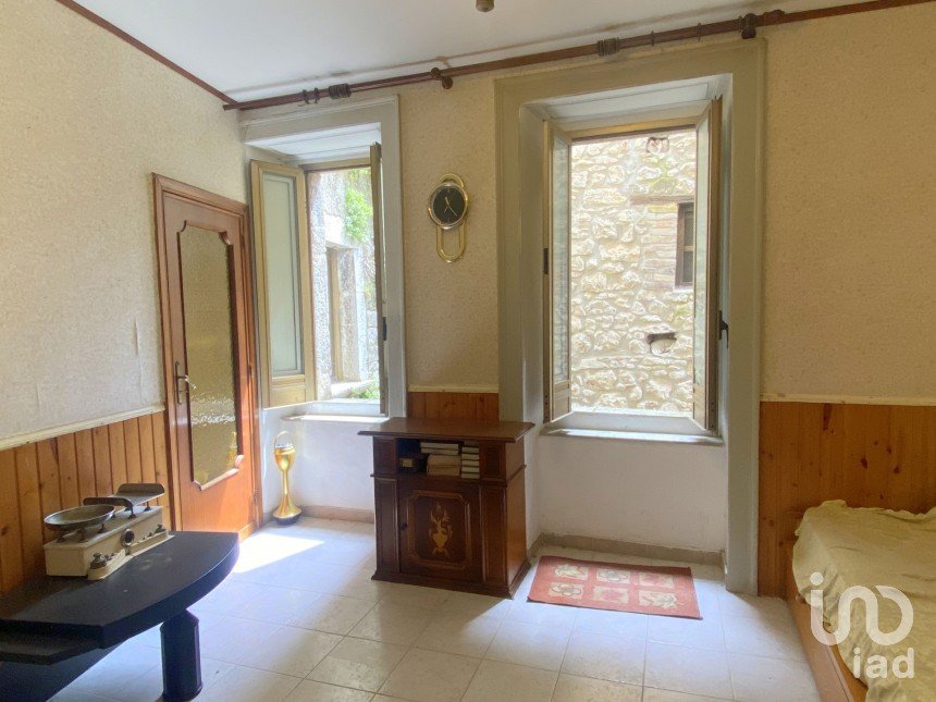 Quadrilocale di 70 m² a Guardia Sanframondi (82034)