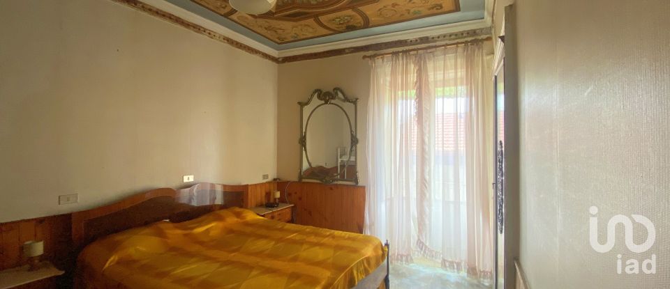 Four-room apartment of 70 m² in Guardia Sanframondi (82034)