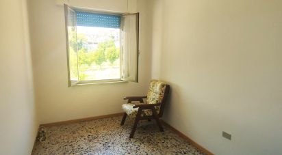House 1 room of 200 m² in Montalto delle Marche (63068)