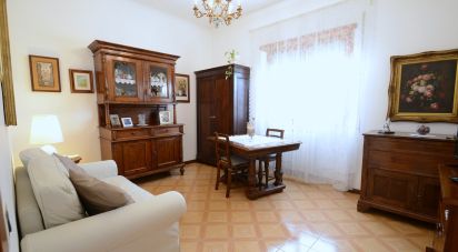 Apartment 0 rooms of 91 m² in Roma (00155)